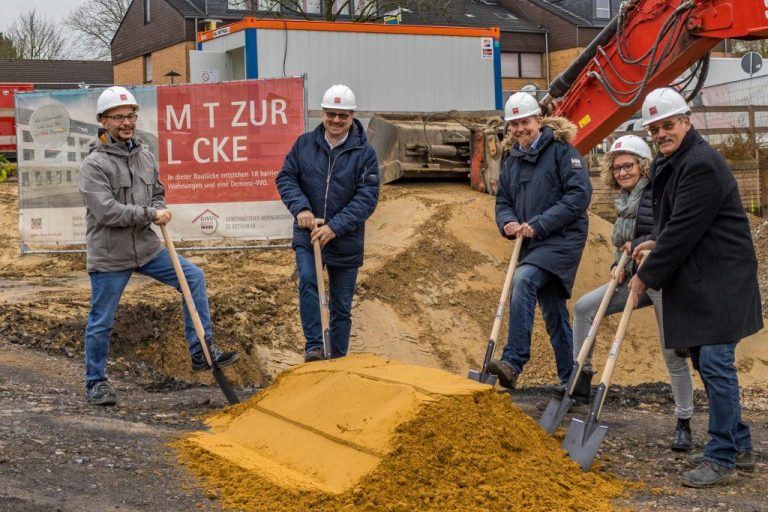 GWV_Spatenstich_Wasserstr_300dpi